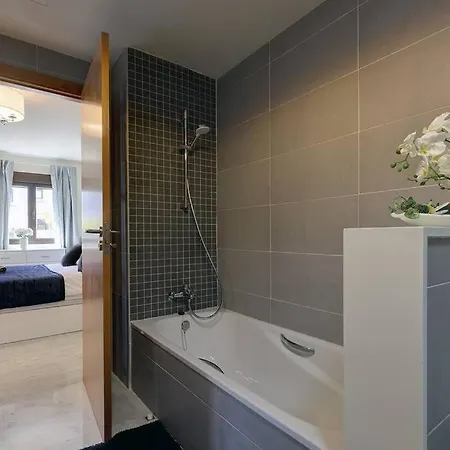 Apartment Stunning Modern Townhouse In Riviera Del Sol Malaga