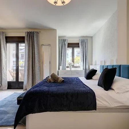 Stunning Modern Townhouse In Riviera Del Sol Apartment