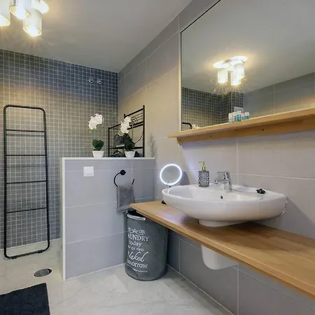 Apartment Stunning Modern Townhouse In Riviera Del Sol Malaga
