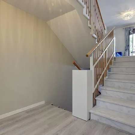 Apartment Stunning Modern Townhouse In Riviera Del Sol Malaga