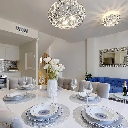 Stunning Modern Townhouse In Riviera Del Sol Apartment