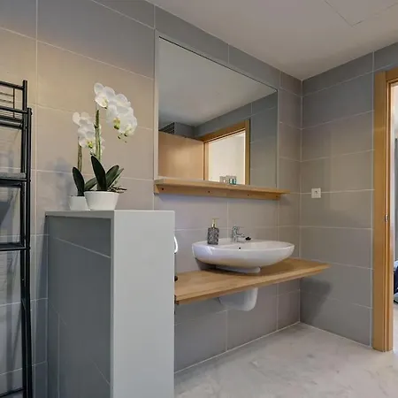 Stunning Modern Townhouse In Riviera Del Sol *