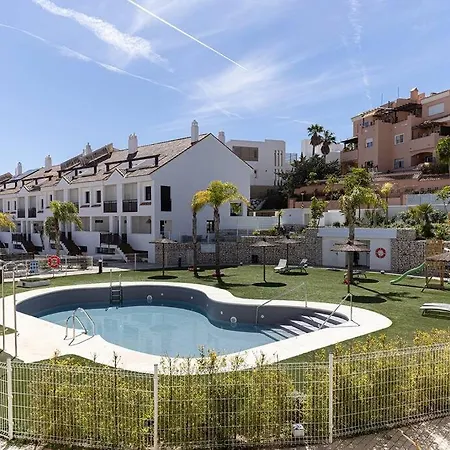 Stunning Modern Townhouse In Riviera Del Sol